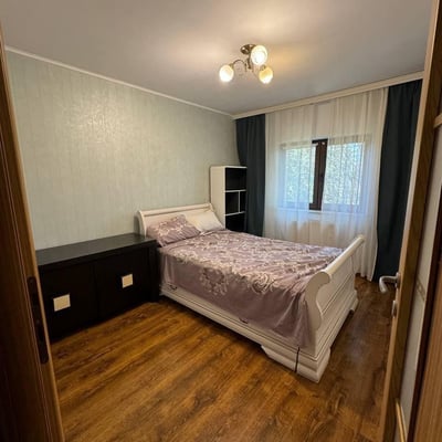 Аренда просторной 3-комнатной квартиры с отдельной кухней, 80 м², район Фалеза Норд, Констанца, Румыния